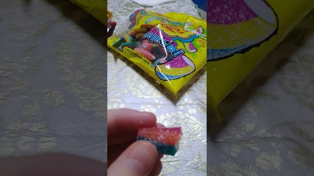 Пробую вкусняшки из магнита