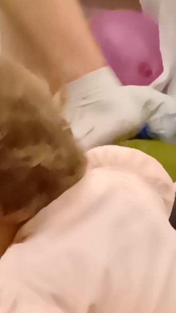 Слежу за маленькой сестрой и ржу🤣🤣