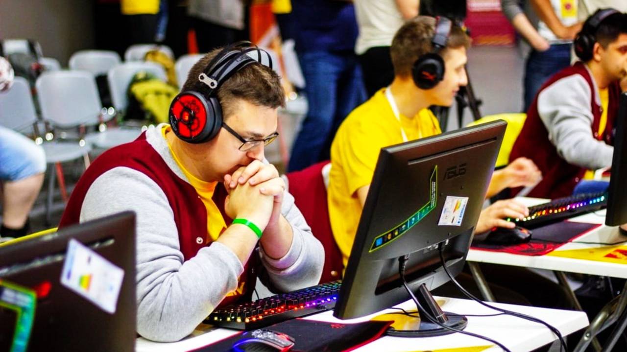 Югорские фиджитал-футболисты могут сыграть с известными европейскими клубами