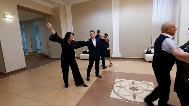 "Снегопад, снегопад, не мети мне на косы". Поет Марина Житенева.