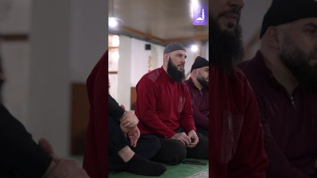 Ночь Бараат в мечети Фатхуль Ислам