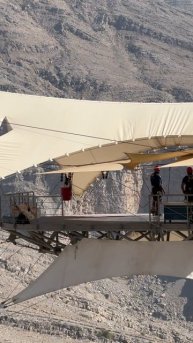 Jais Flight расположен на вершине пронзающей облака горы Джебель Джейс в Рас-эль-Хайме