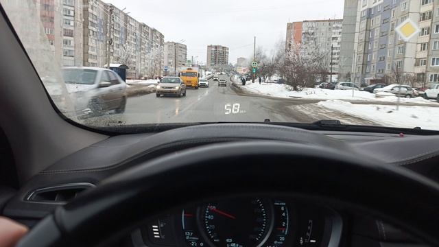 HUD проэктор на лобовое, день.