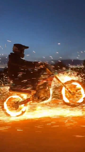Огненный байкер🔥🔥🔥