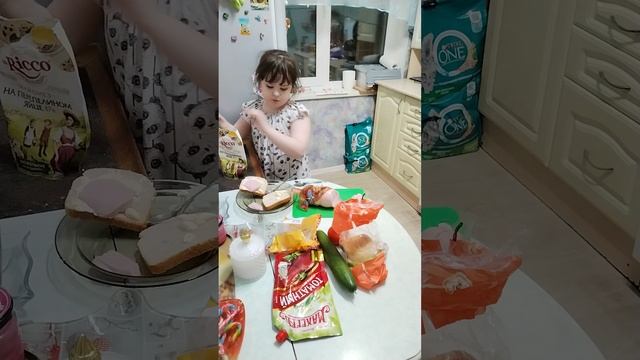 Готовлю бутерброд #готовка #еда_для_мамы #еда