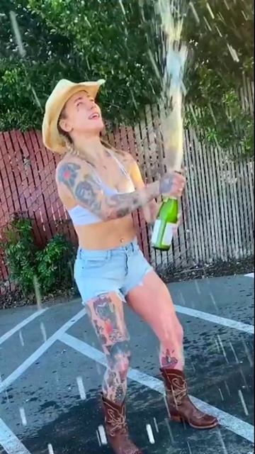 Ink Tattoo Girls -
Девушки И Татуировки