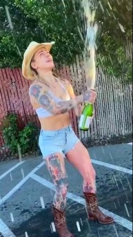 Ink Tattoo Girls -
Девушки И Татуировки