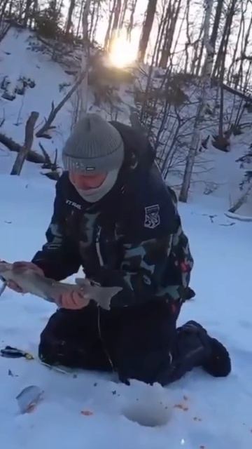 Такие эмоции бывают только на рыбалке😁

Оторвались мужики от души!