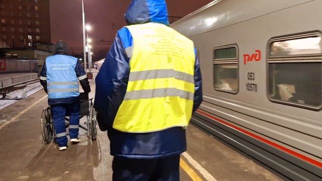 Прибытие ЭП20-003 с фирменным поездом №19С «Тихий Дон» сообщением Ростов-на-Дону — Москва
