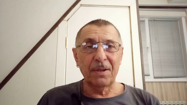 Шкипер в пожарной кошме на плите.