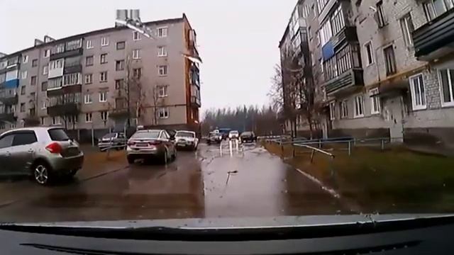 ДЕВУШКИ ЗА РУЛЕМ