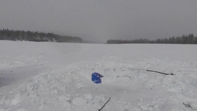 На зимней рыбалке. Река Гилюй