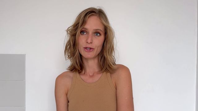 Эрика Булатая, актерская визитка