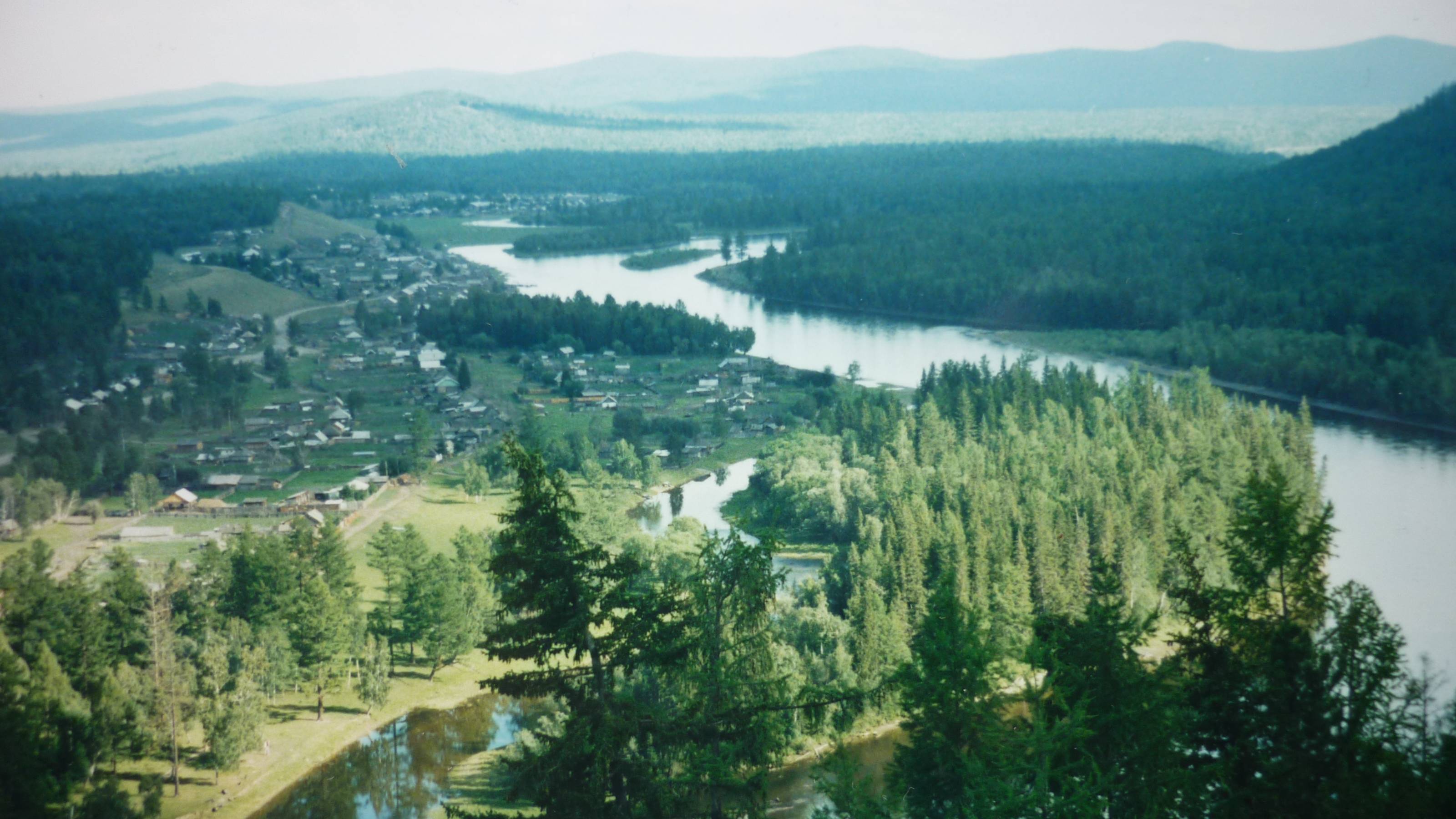 05.08.1998г. - Тыва, село Тоора-Хем (Тоджи), р.Малый Енисей.
