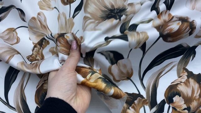 Хлопок   атласный  белого цвета с принтом коричневые цветы 14035