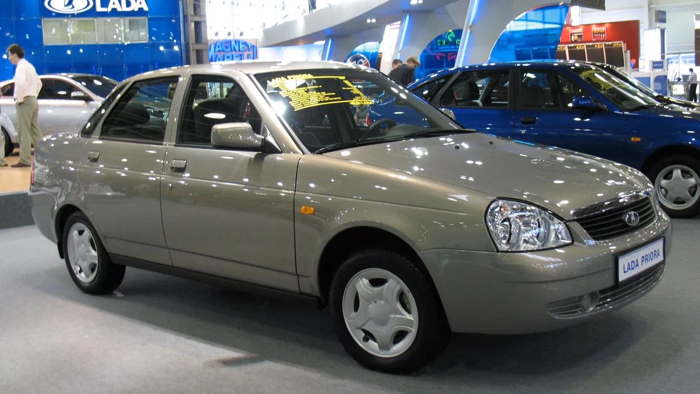 На рынке предлагают Lada Priora по цене Vesta: чем отличается эта модель