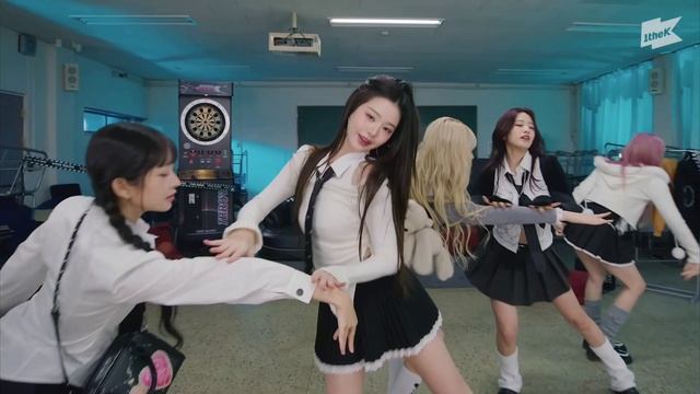 IVE(아이브) - ATTITUDE | Dance Society | 댄스 소사이어티 | Performance |