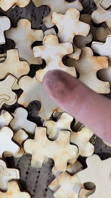 Процесс работы... Обработка деталей после резки на лазерном станке