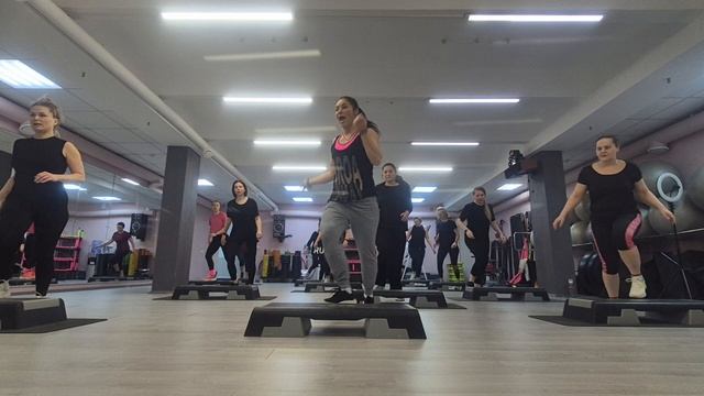 СТЕП АЭРОБИКА ЦЕЛАЯ ТРЕНИРОВКА / STEP AEROBICS