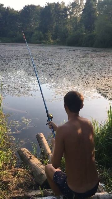 Взял жену на рыбалку...
