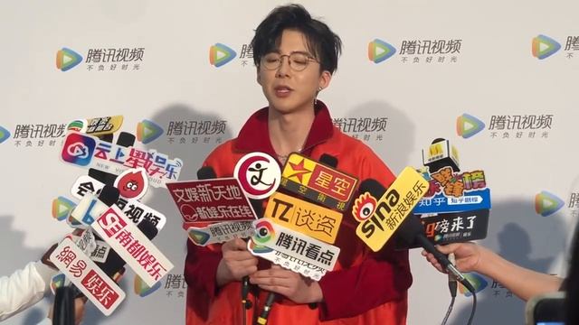 Интервью на Tencent Video Starlight Awards, 28.12.2019