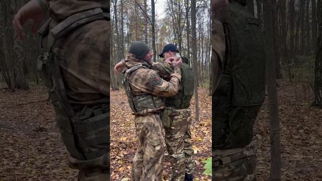 Взаимопомощь. Ранение в верхнюю конечность. Желтая зона.