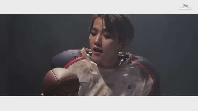 EXO - LOVE ME RIGHT