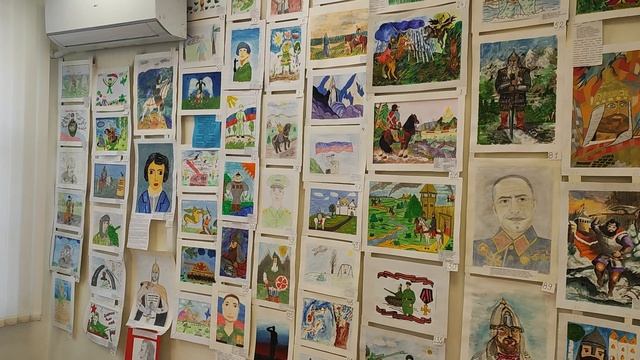 Конкурсная выставка детских рисунков "С русским воином через века". г. Саратов. КВЦ "Радуга"