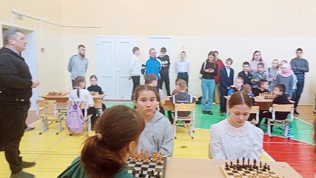 Сугышчы-интернационалист Илшат Гыйлемхан улы Хәйруллин истәлегенә багышланган шахмат ярышы үткәрелде