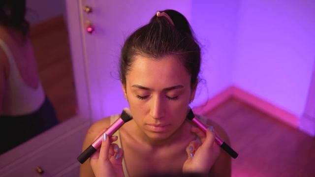 ASMR | Unintelligible Whispering! Face Gentle Massage and Brushing