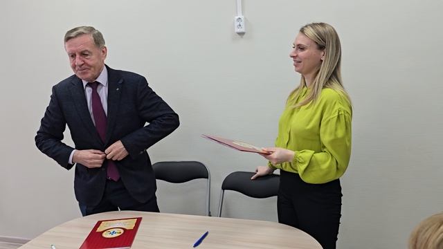 1000034173.mp4