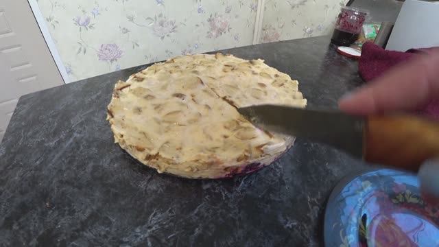 Пряничный торт без выпечки