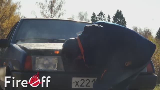 Потушить пожар в автомобиле огнетушителем ОтОгня