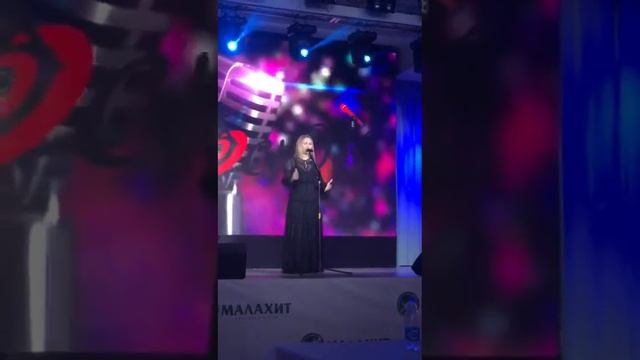 Яна Арндт вокал