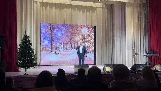 "А снег идёт"