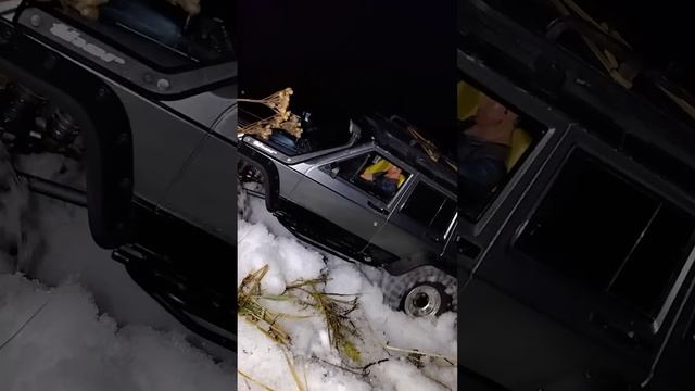 Штурмуем снежный подъём на радиоуправляемыом Jeep Cherokee XJ Injora Hobbywing Fusion SE 1200kv.