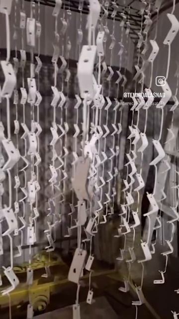 Покраска уголков для мебели в белый глянец⚙️🔥