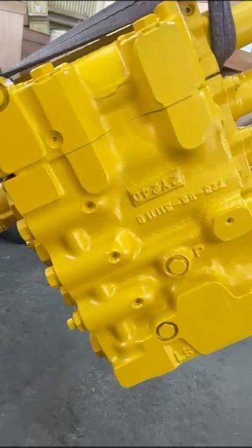 Гидрораспределитель Komatsu D60P, D65EX, D65P, D65PX Р37 723-64-21200 в Хабаровске