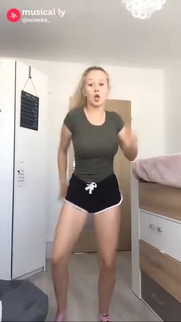 Актриса