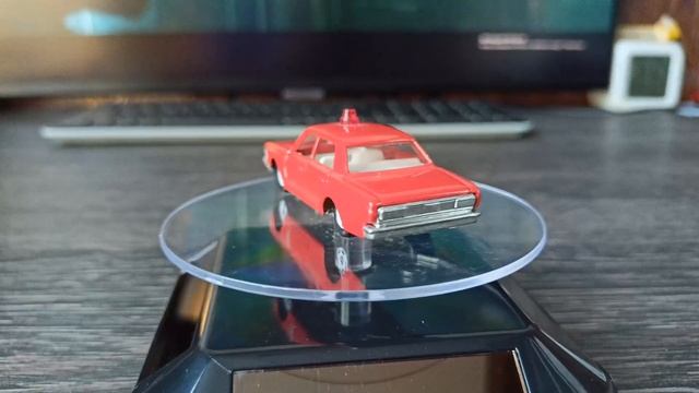 Toyota Crown tomica 1:64 спецавтомобиль