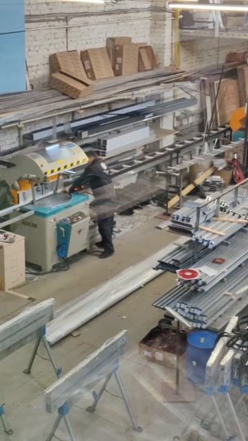 Команда усердно трудится, чтобы все заказы наших клиентов были выполнены в срок.
