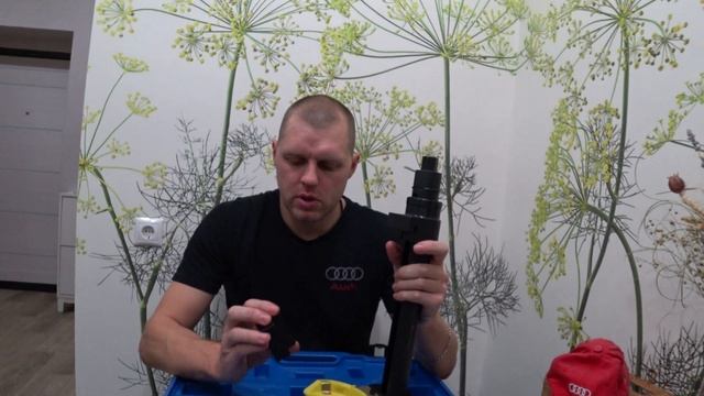 Стяжка пружин Макферсона, с защитными накладками Car-Tool CT-B2010A