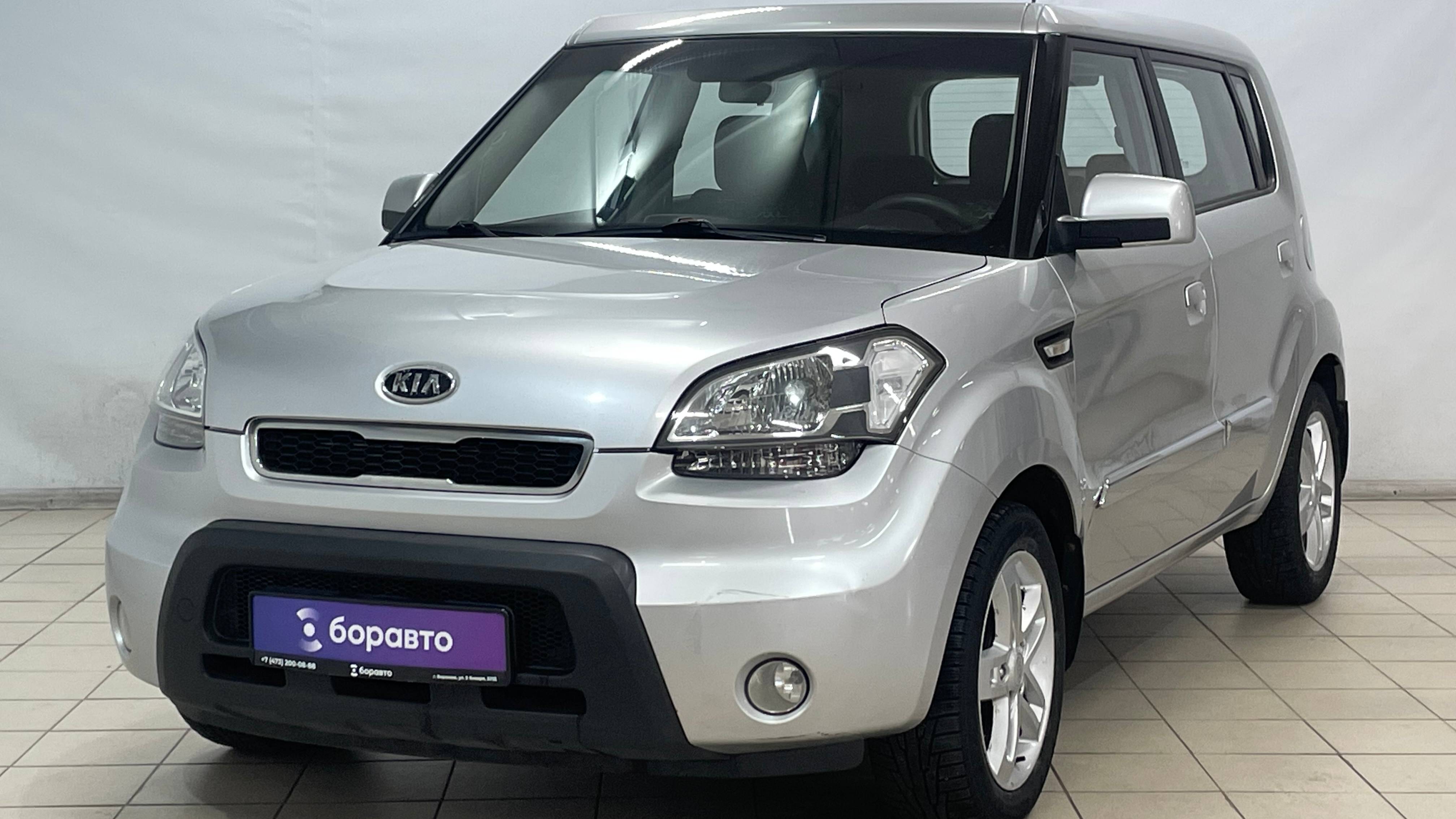 KIA SOUL Серебристый