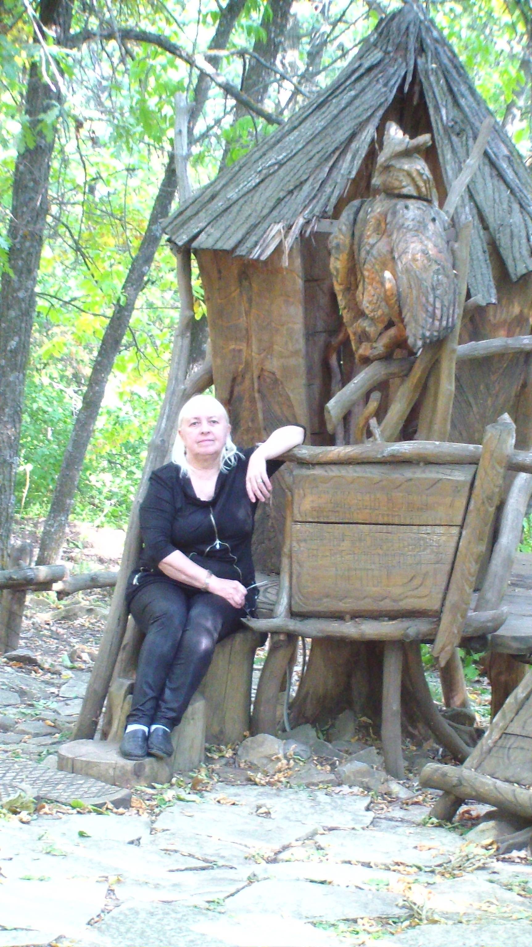 Глухомань с воронами и медведем.