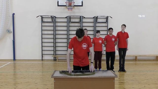 Разборка   сборка автомата в 15 школе Юнармия (Баяндина А.В.)