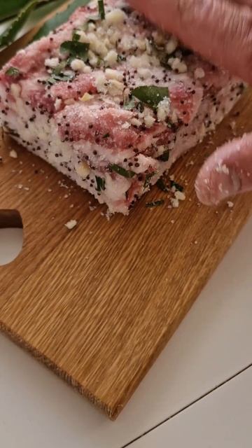 Солим сало сухим способом