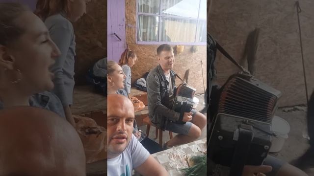 Гармонист зажёг толпу