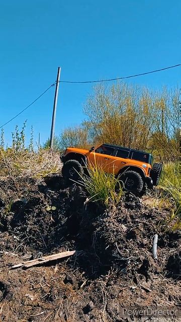 HB Toys R1001 Beluga Ford Bronco scale 1/10.