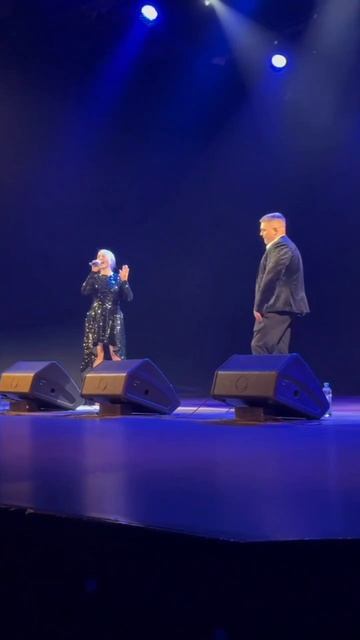 Я ищу тебя снова...