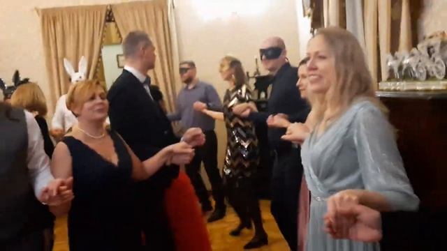 Староновогодний турецкий бранль!🤩.mp4